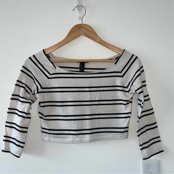 Striped Half-Sleeve Blue and White Crop Top - Picture 1 of 3